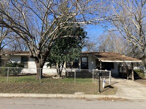 Building Photo - 408 Allen St