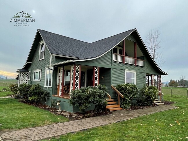 Building Photo - Adorable Updated Farmhouse in Creswell, OR