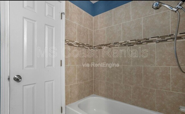 Building Photo - 7520 Marathon Dr