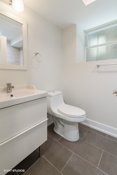 Building Photo - 1914 W Crystal St