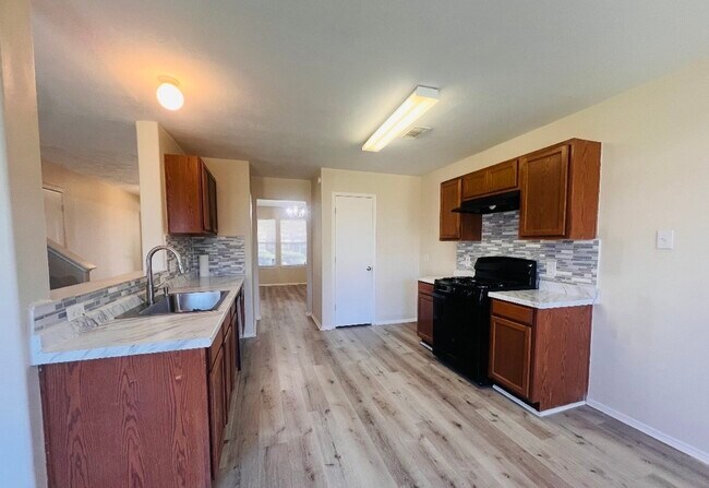 Building Photo - 21231 Linden House Ct