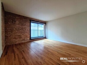 Building Photo - 0 bedroom in CHICAGO IL 60610