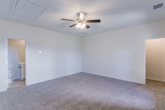 Building Photo - 326 Shasta Dr