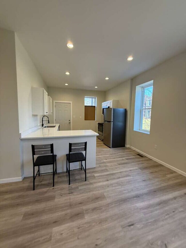 Building Photo - 3215-3217-3217 Nebraska Ave