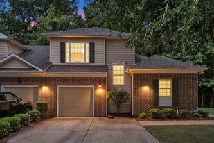 Building Photo - 5905 Echingham Dr