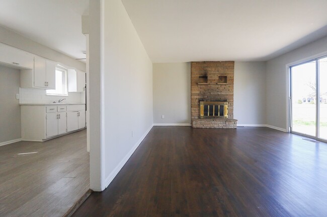 Building Photo - Charming 3-Bedroom Home for Rent – Newly R...