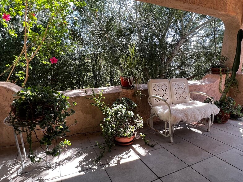 front porch - 627 Tularosa Dr