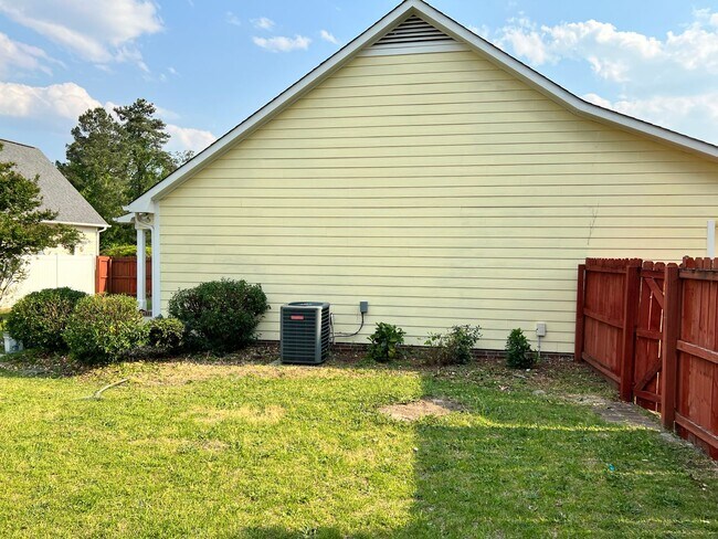 Building Photo - Beautiful 4br, 2.5 bath home in the Jack Brit school district