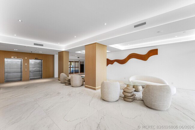 Building Photo - 4201 N Ocean Blvd