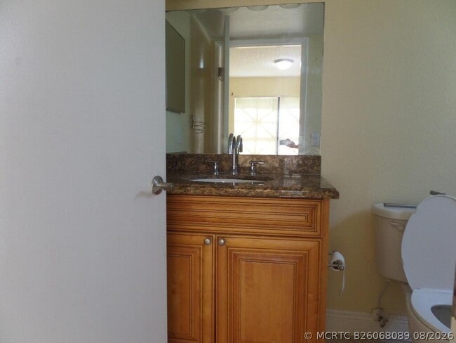 Building Photo - 1524 Lake Crystal Dr