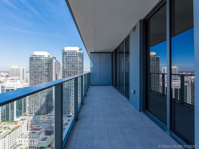 Building Photo - 1000 Brickell Plaza