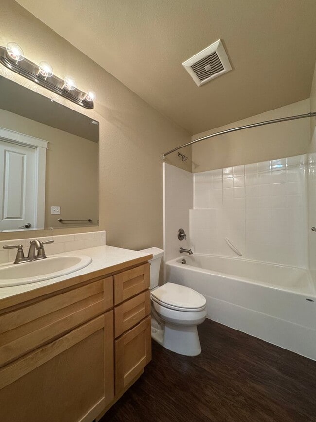 Building Photo - Cambridge Place I - 2239