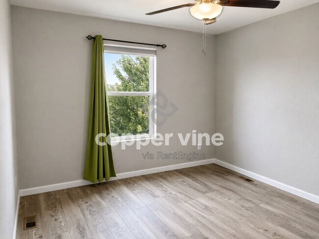 Building Photo - 510 W 175th Pl