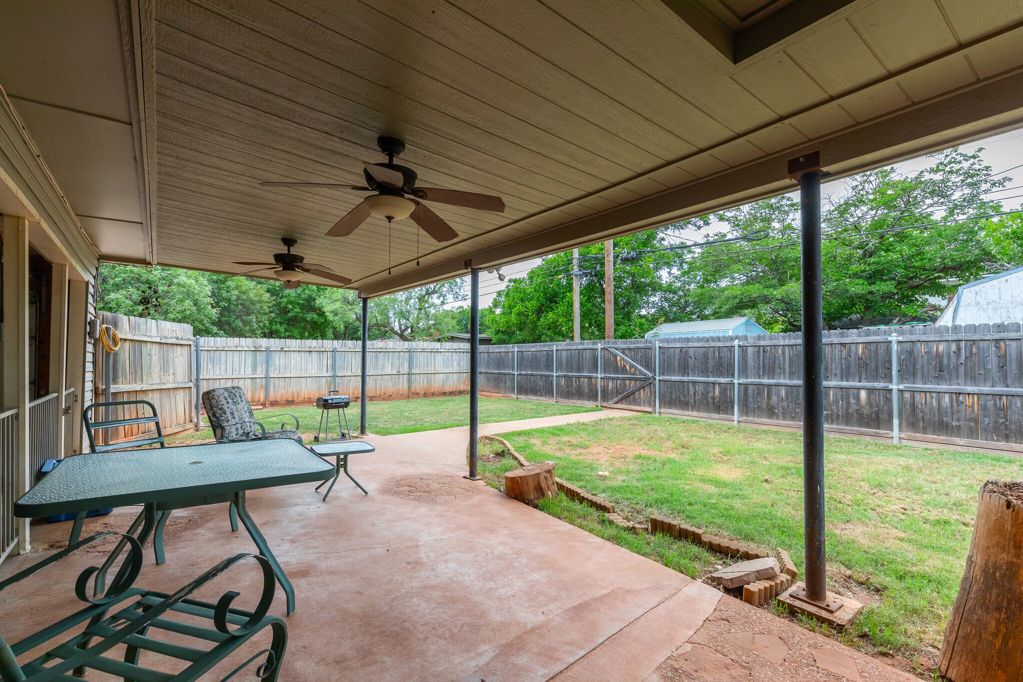 Building Photo - 1802 Glendale Dr