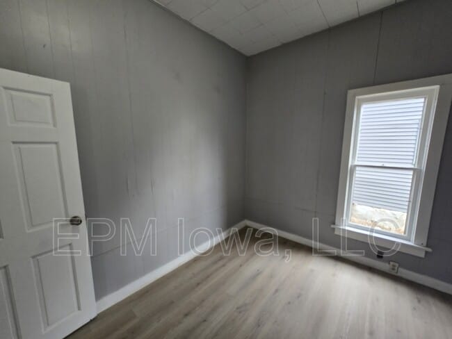 Building Photo - 714 W 1st St