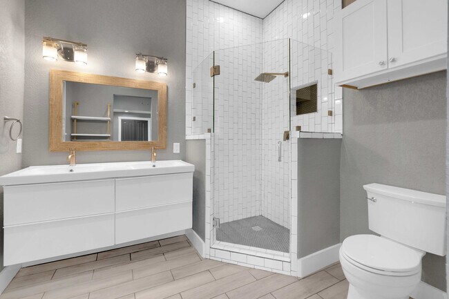 Building Photo - 339 Wilkens Ave