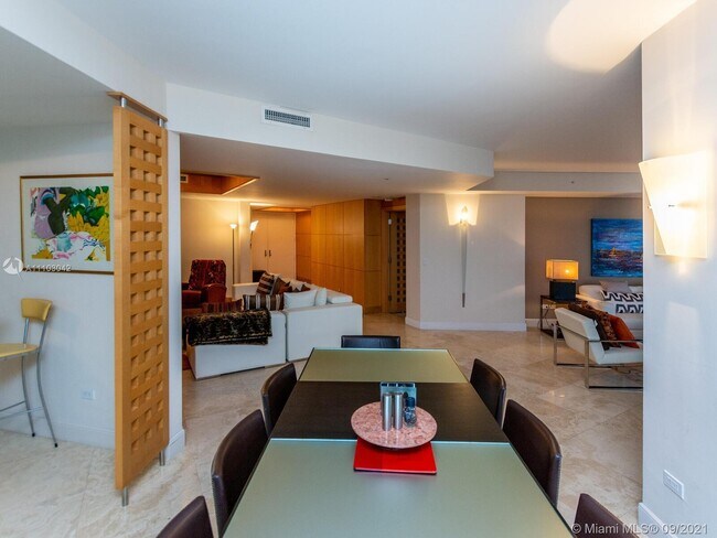 Building Photo - 4145 Pamona Ave