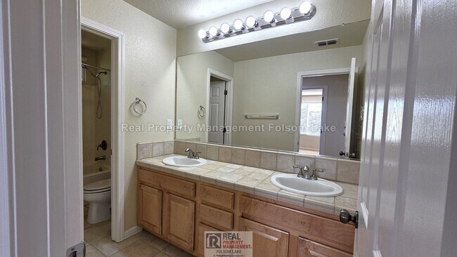 Building Photo - 4446 Menaggio Way