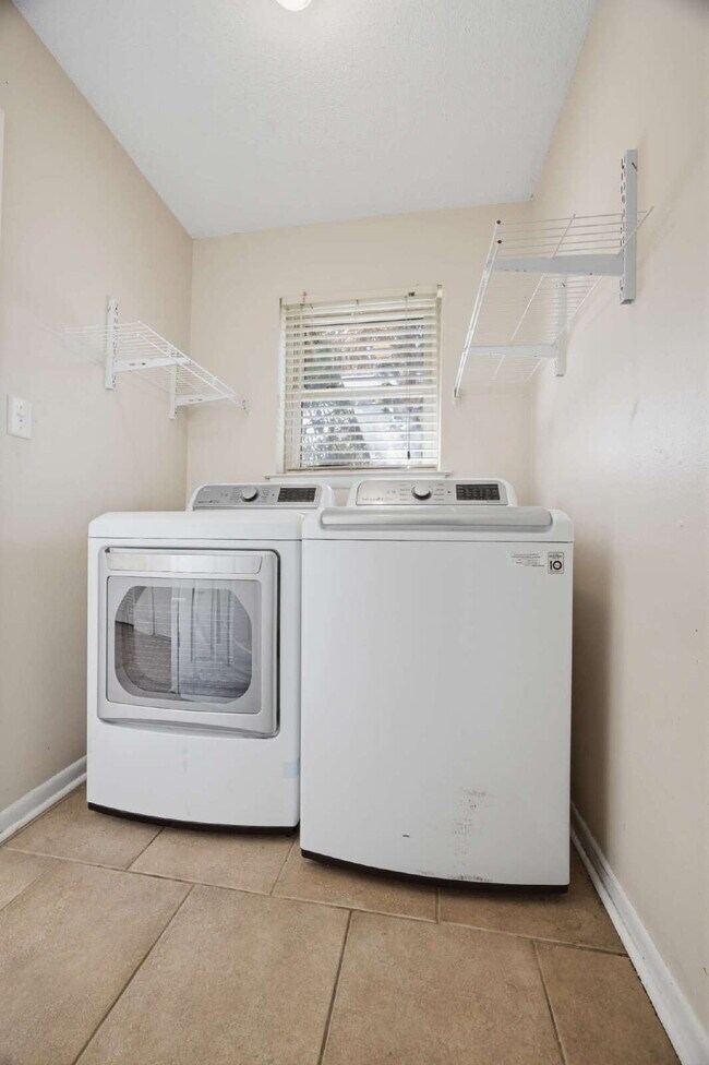 Building Photo - "Charming 4-Bedroom Shalimar Retreat- Power Included With Rent!"