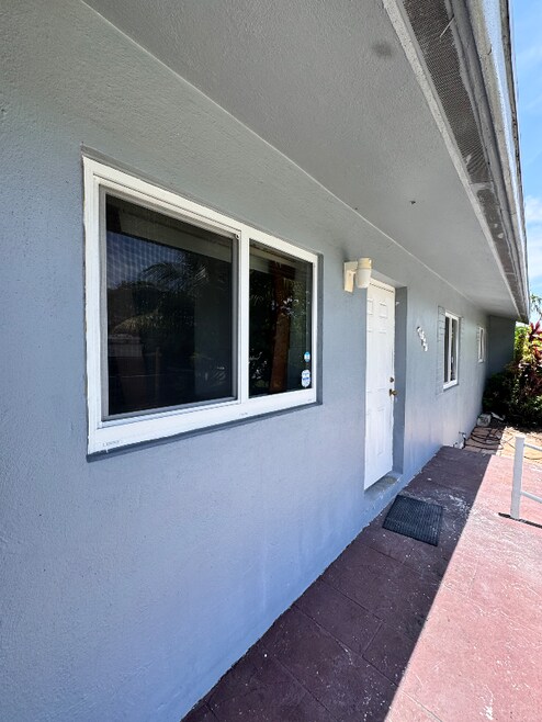 Building Photo - 7625 SW 21st Terrace
