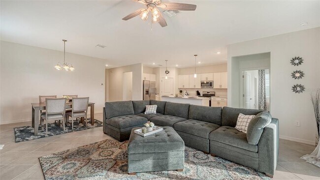 Building Photo - 10896 Pinot Dr