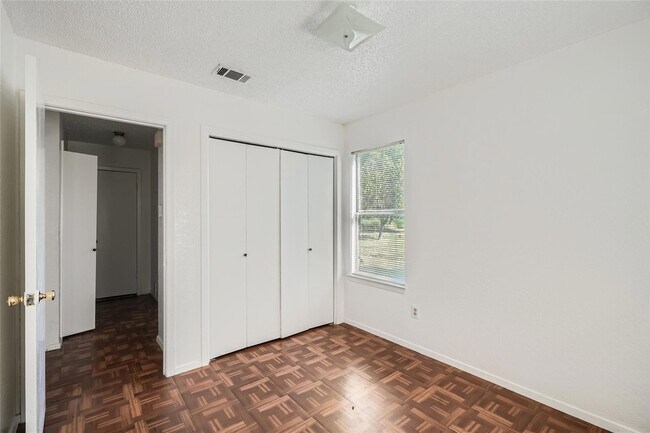 Building Photo - 7214 Salt Springs Dr