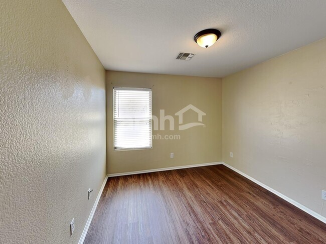 Building Photo - 8409 S 50th Ln