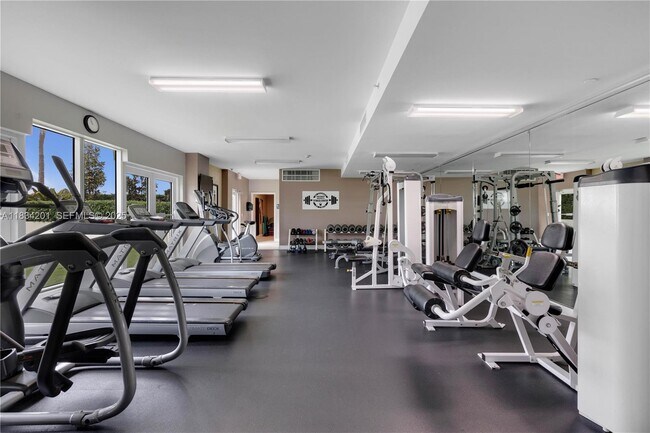 Building Photo - 3000 Coral Wy