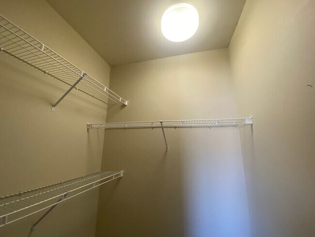 Building Photo - 4 Bedroom, 4 Bathrooms at The Edge at Reno