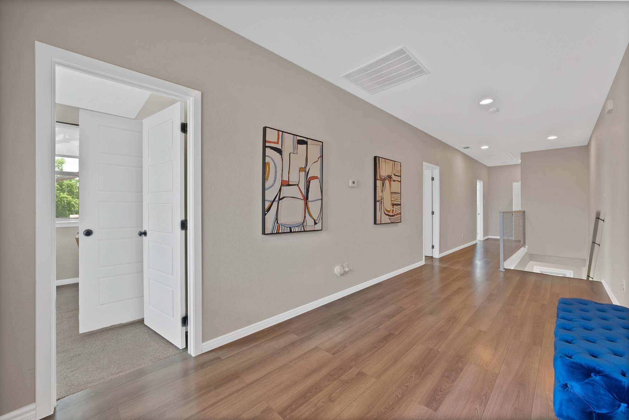 Building Photo - 4635 Calmont Ave