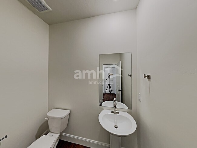 Building Photo - 2612 W 3400 S