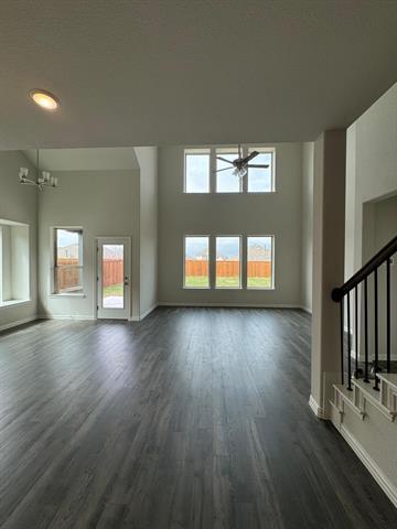 Building Photo - 1201 Indianola Trl