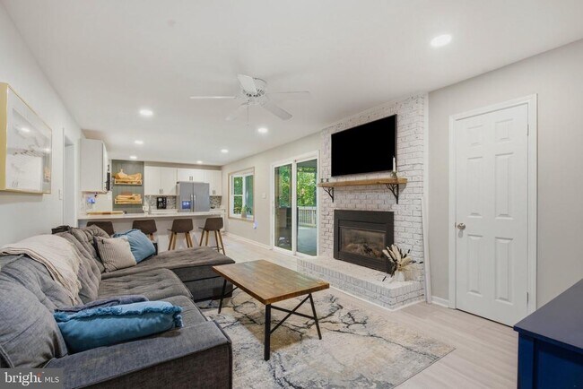 Building Photo - 2641 Dogwood Ln