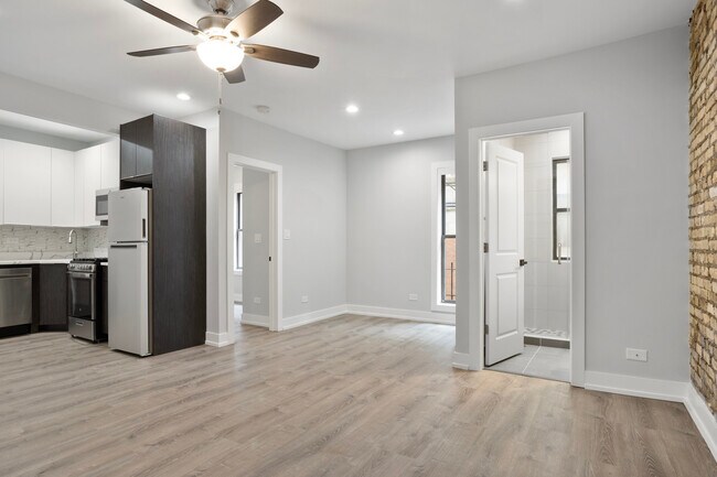 Building Photo - 1651 W Jonquil Terrace