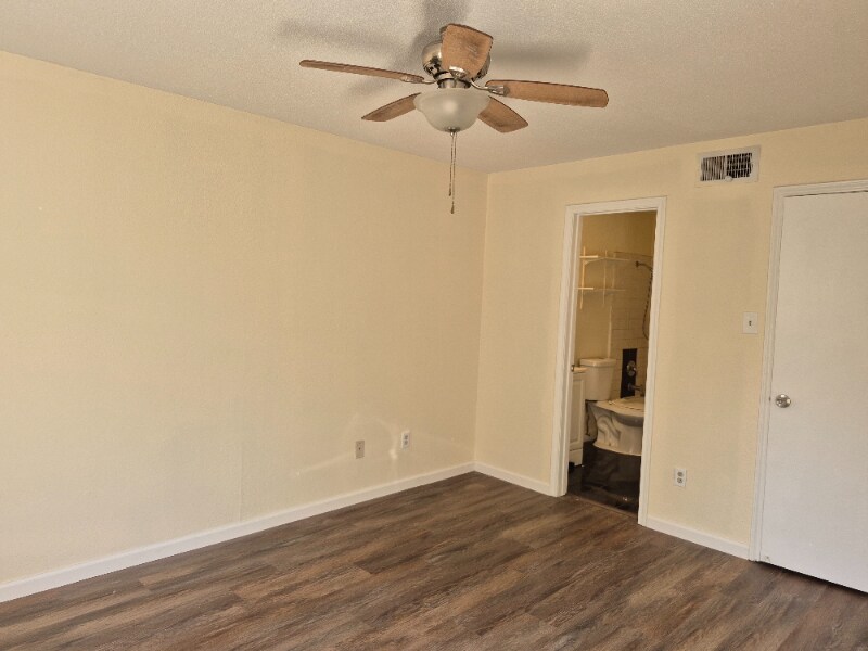 Building Photo - 10847 Braes Bend Dr