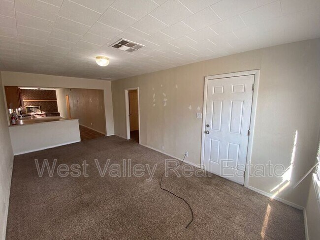 Building Photo - 122 Buena Vista Pl