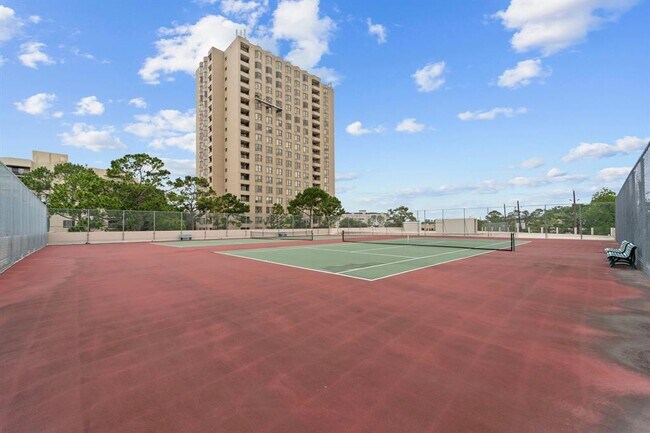 Building Photo - 651 Bering Dr
