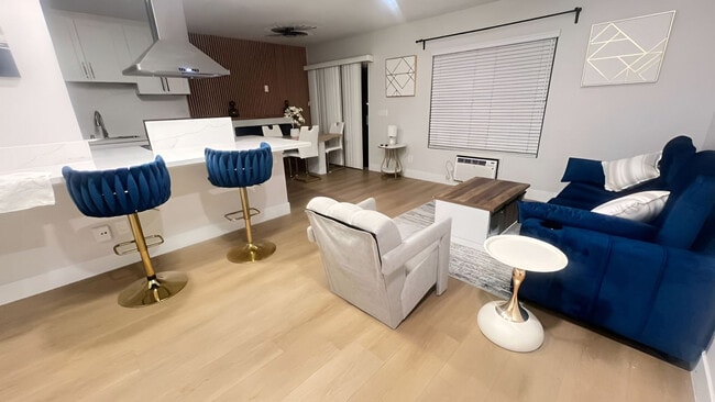 Building Photo - 9568 Carroll Canyon Rd