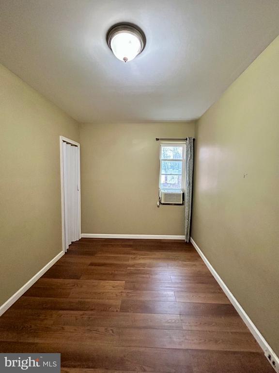 Building Photo - 306 Lindley Ave