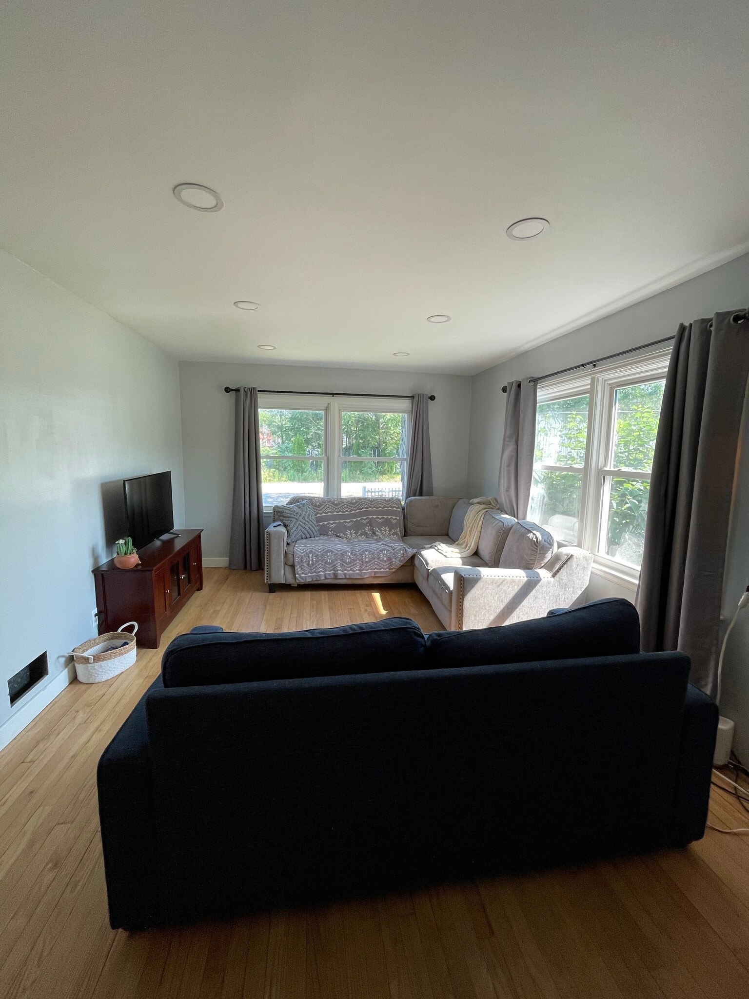 Living Room - 4148 S Pipestone Rd