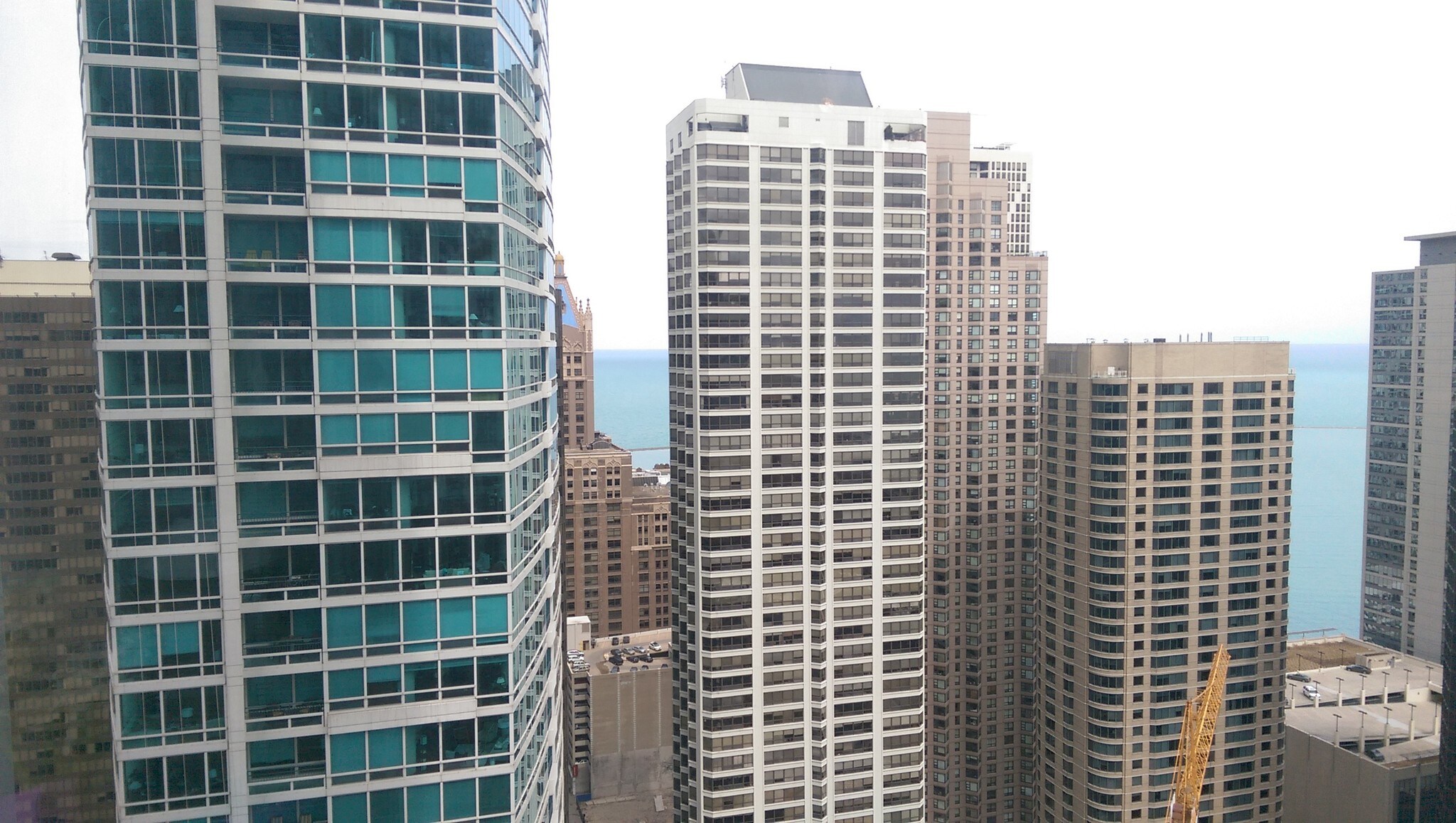 Building Photo - 512 N McClurg Ct