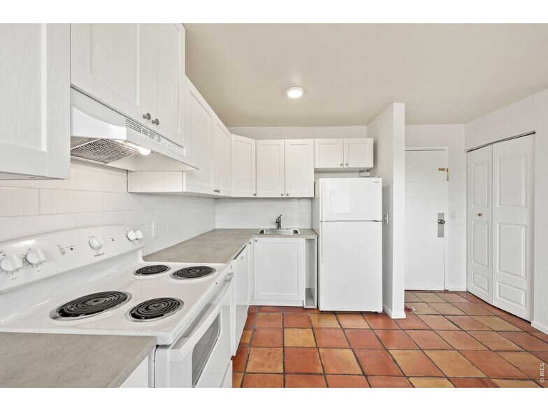 Building Photo - 3030 Oneal Pky