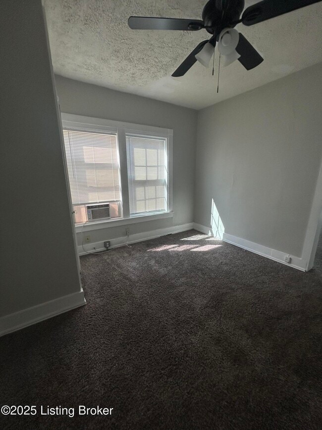 Building Photo - 1836 Algonquin Pkwy