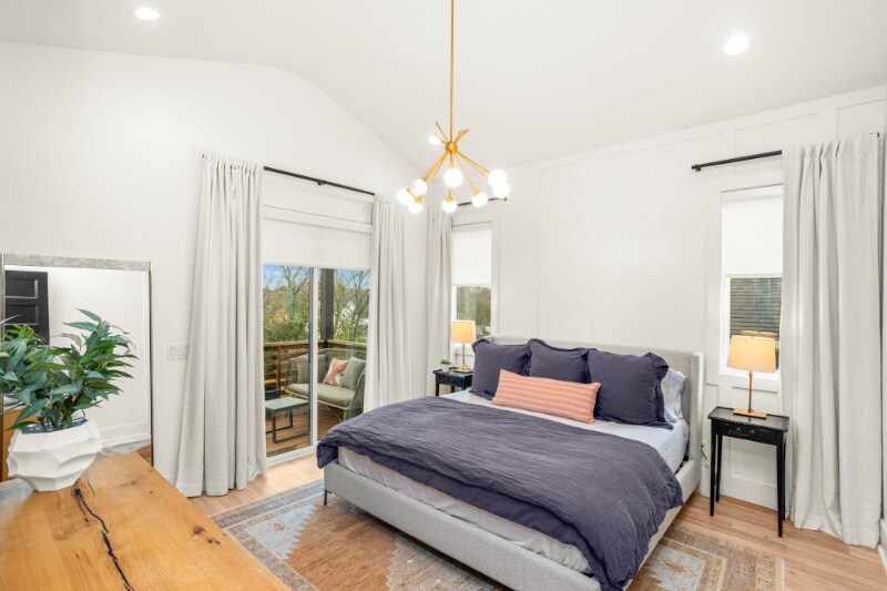 Building Photo - 2210 14th Ave N