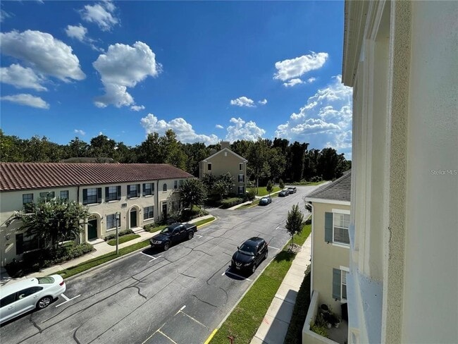 Building Photo - 1020 Siena Park Blvd W