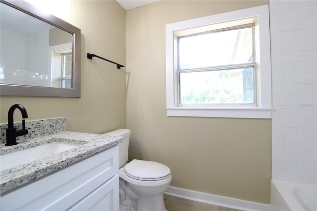 Building Photo - 1388 Whitewood Dr