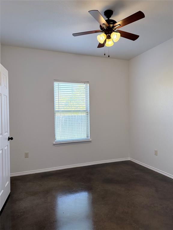 Building Photo - 623 Jack Rabbit Ln