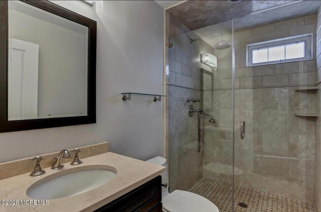 Building Photo - 1-3 Church St