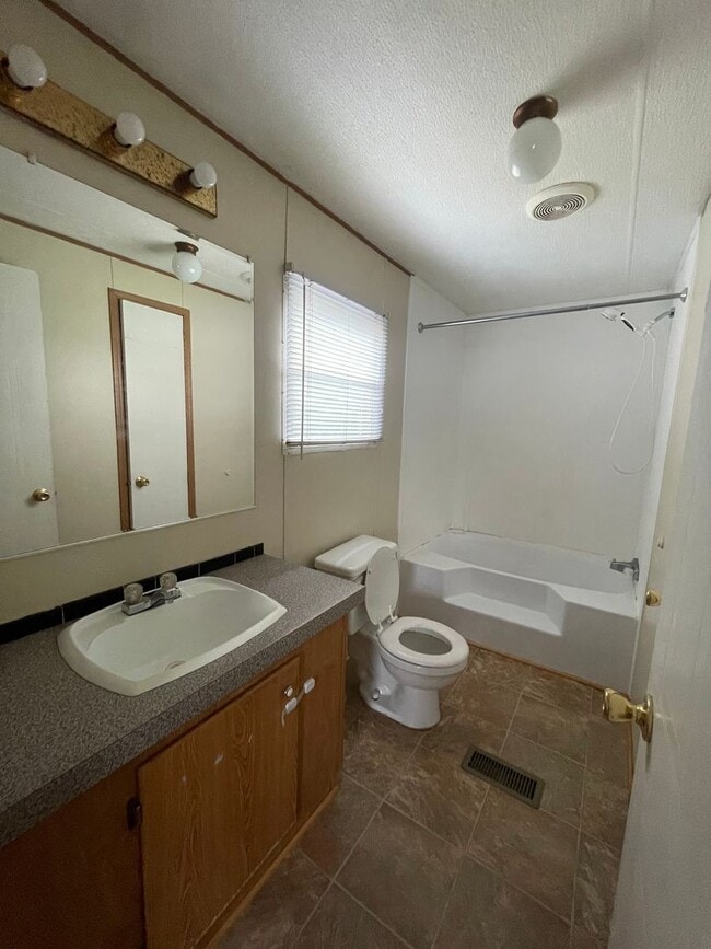 Building Photo - 3602 Wellington Ln