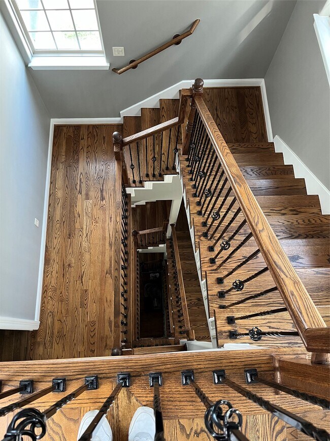 Building Photo - 4406 Crawford St